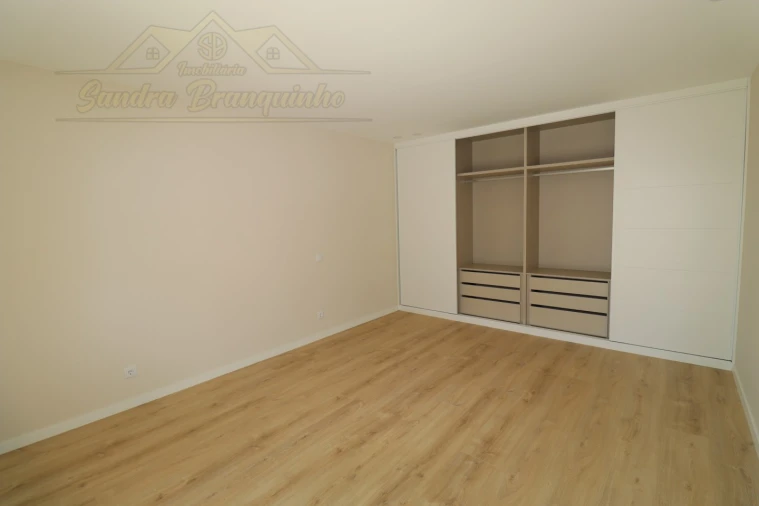 Moradia T5 para Venda em Ponte do Rol Foto 34