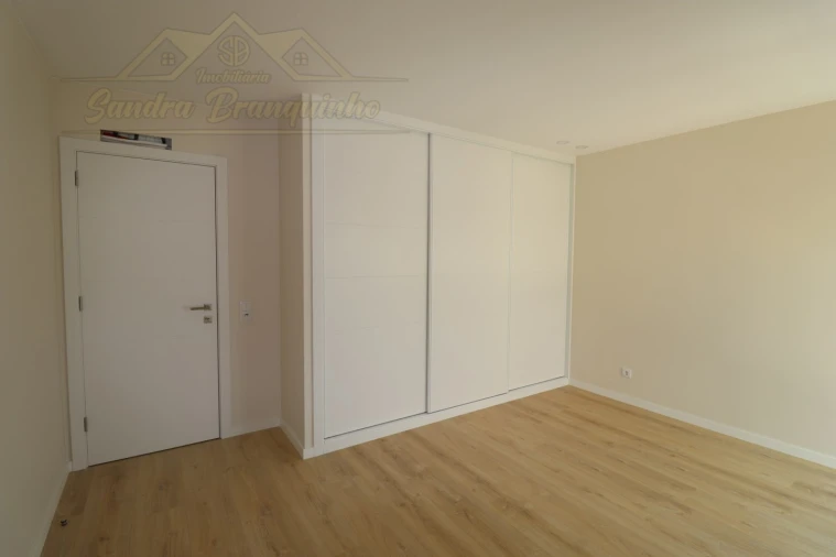 Moradia T5 para Venda em Ponte do Rol Foto 39