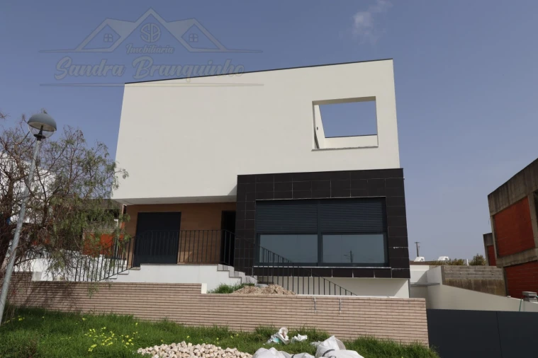 Moradia T5 para Venda em Ponte do Rol Foto 6