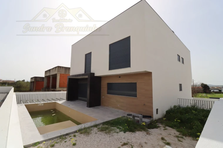 Moradia T5 para Venda em Ponte do Rol Foto 10