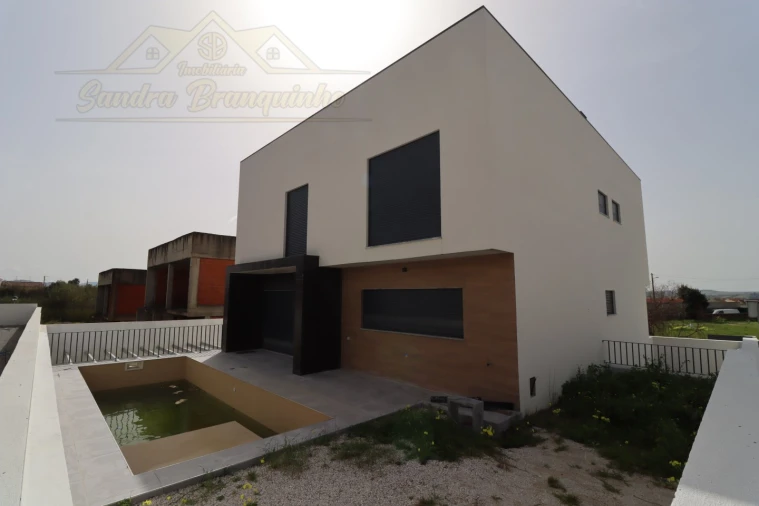 Moradia T5 para Venda em Ponte do Rol Foto 11