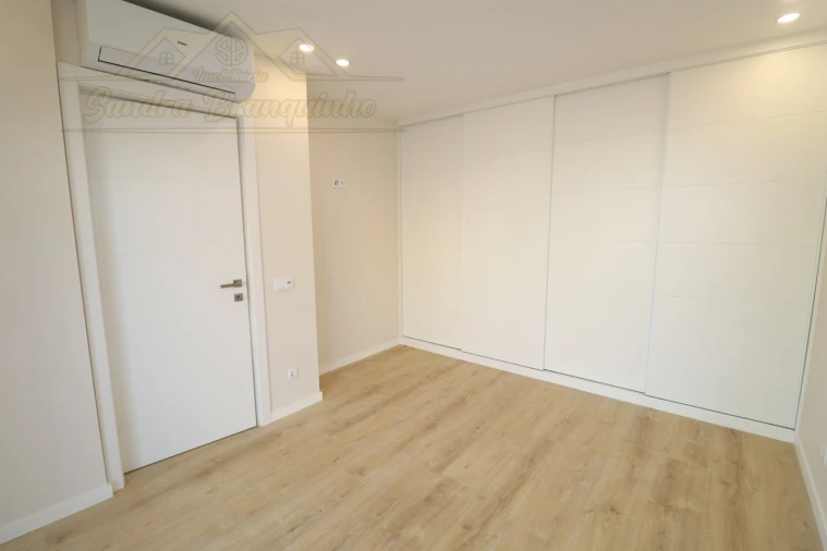 Moradia T5 para Venda em Ponte do Rol Foto 50