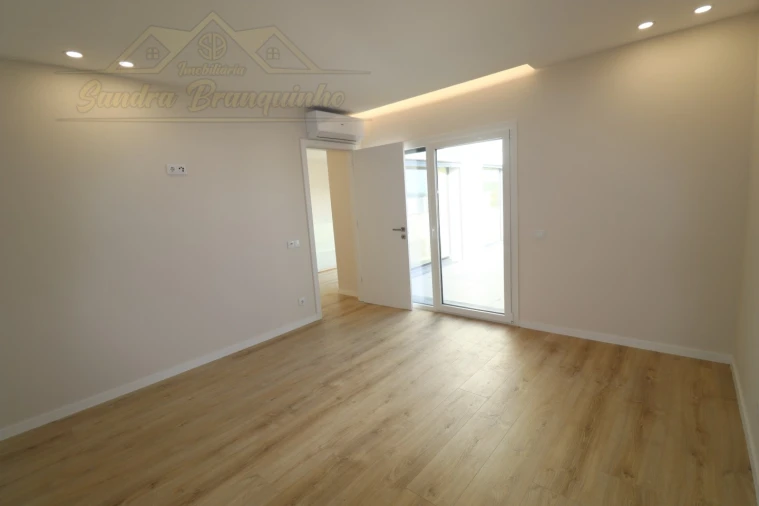 Moradia T5 para Venda em Ponte do Rol Foto 66