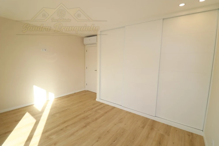 Moradia T5 para Venda em Ponte do Rol Foto 72