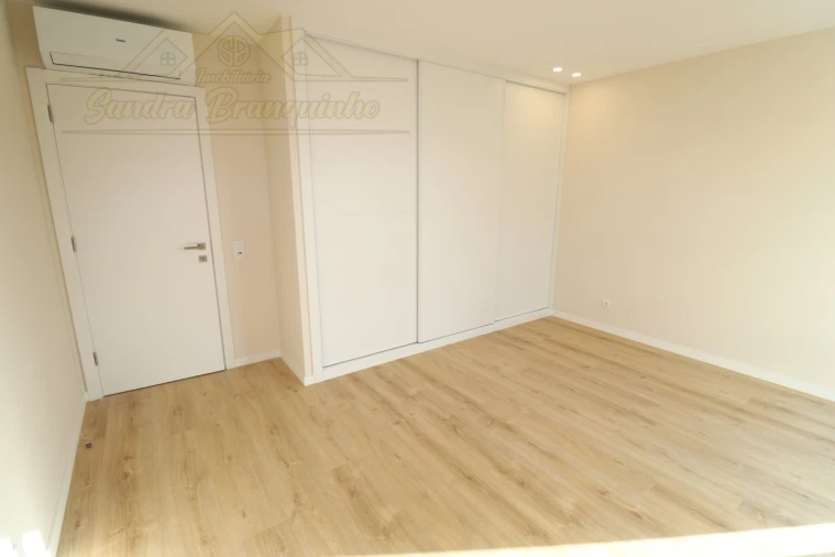 Moradia T5 para Venda em Ponte do Rol Foto 73