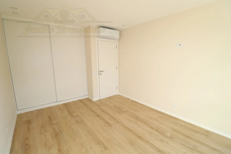 Moradia T5 para Venda em Ponte do Rol Foto 76