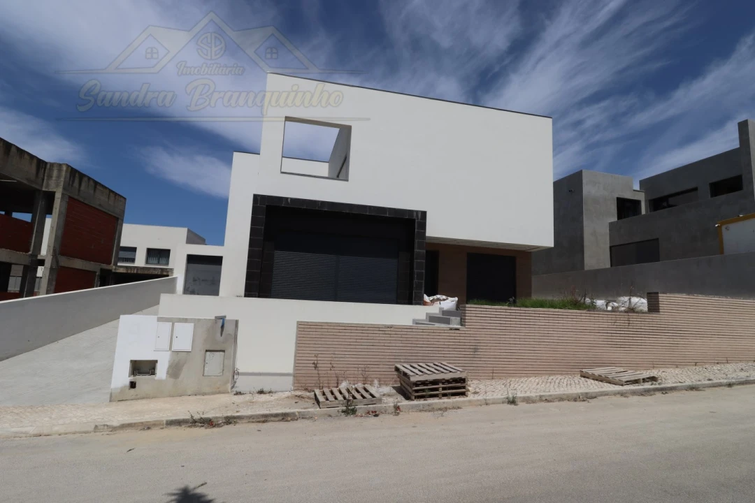 Moradia T5 para Venda em Ponte do Rol Foto 7