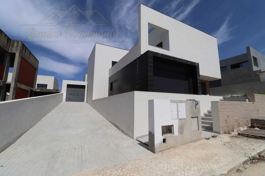 Moradia T5 para Venda em Ponte do Rol Foto 11