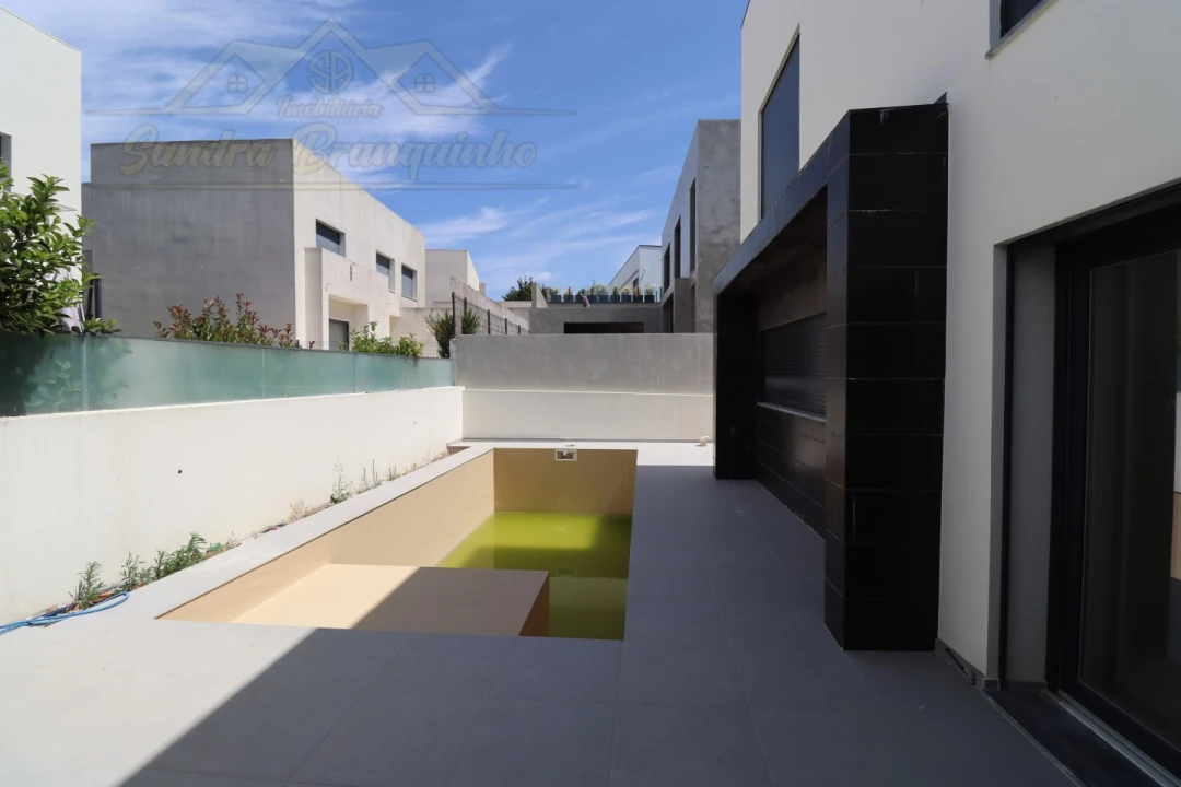 Moradia T5 para Venda em Ponte do Rol Foto 14