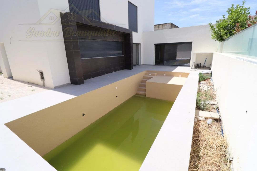 Moradia T5 para Venda em Ponte do Rol Foto 19