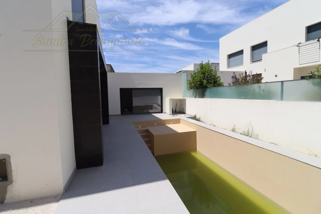 Moradia T5 para Venda em Ponte do Rol Foto 22