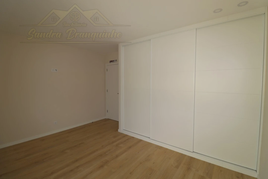 Moradia T5 para Venda em Ponte do Rol Foto 51