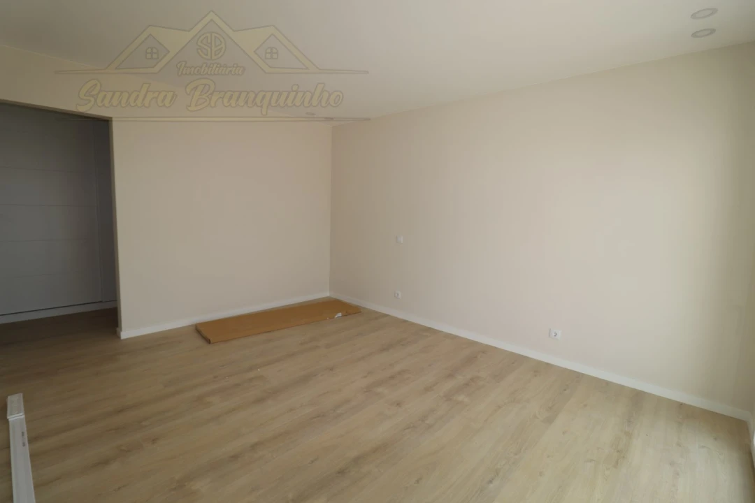 Moradia T5 para Venda em Ponte do Rol Foto 63