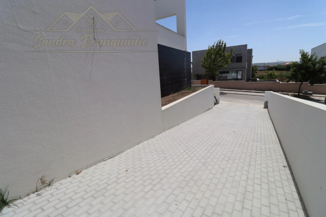 Moradia T5 para Venda em Ponte do Rol Foto 72