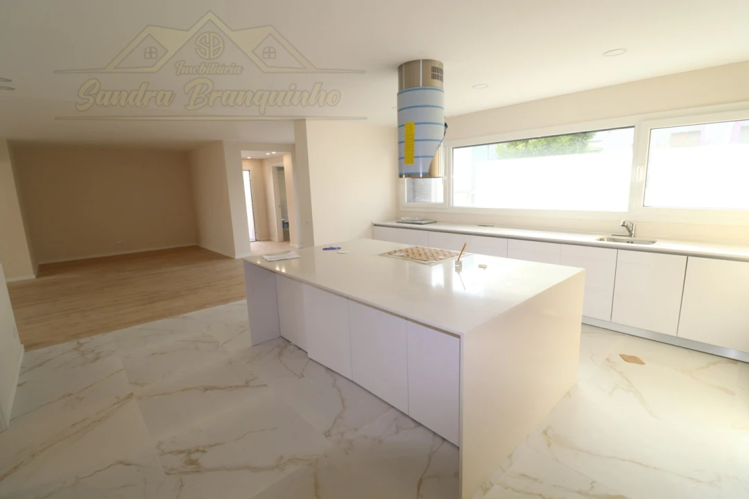 Moradia T5 para Venda em Ponte do Rol Foto 42