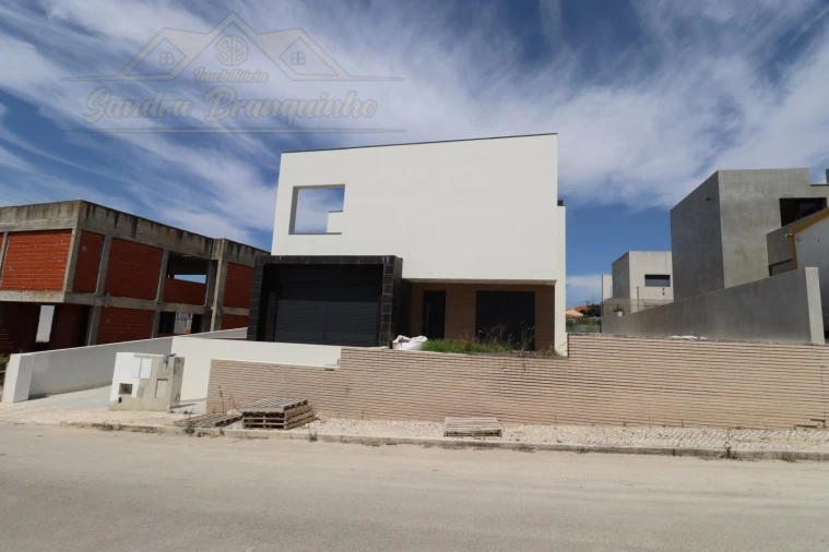 Moradia T5 para Venda em Ponte do Rol Foto 9