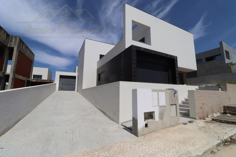 Moradia T5 para Venda em Ponte do Rol Foto 11