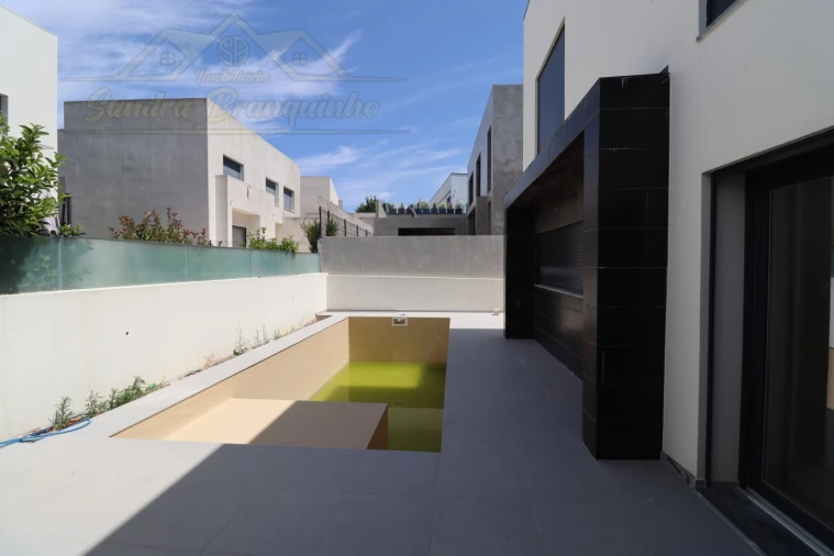 Moradia T5 para Venda em Ponte do Rol Foto 14