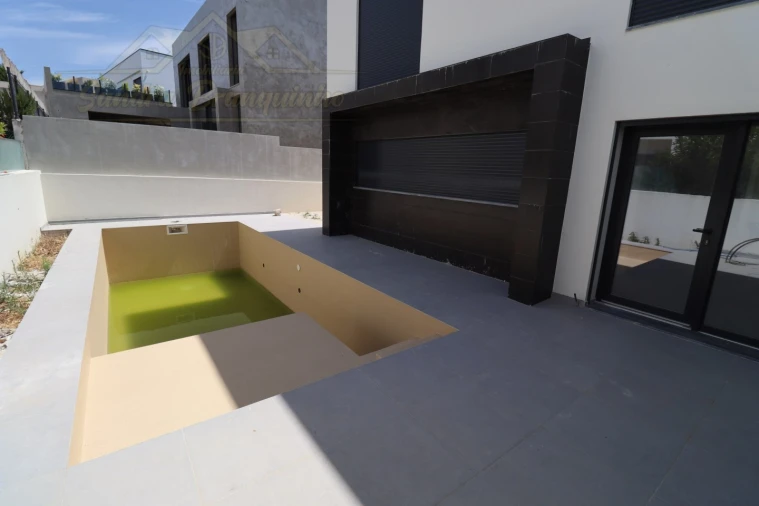 Moradia T5 para Venda em Ponte do Rol Foto 15