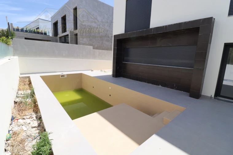 Moradia T5 para Venda em Ponte do Rol Foto 16