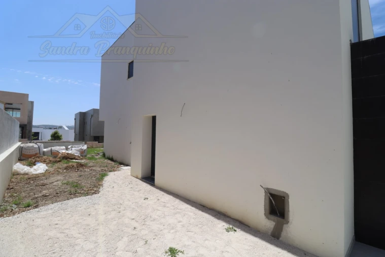 Moradia T5 para Venda em Ponte do Rol Foto 21