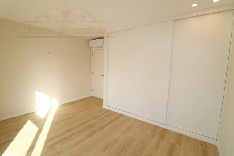 Moradia T5 para Venda em Ponte do Rol Foto 74