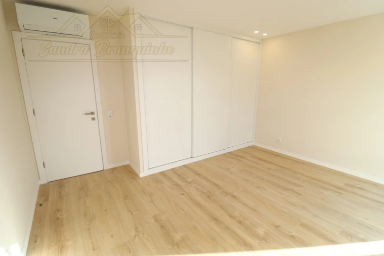 Moradia T5 para Venda em Ponte do Rol Foto 75