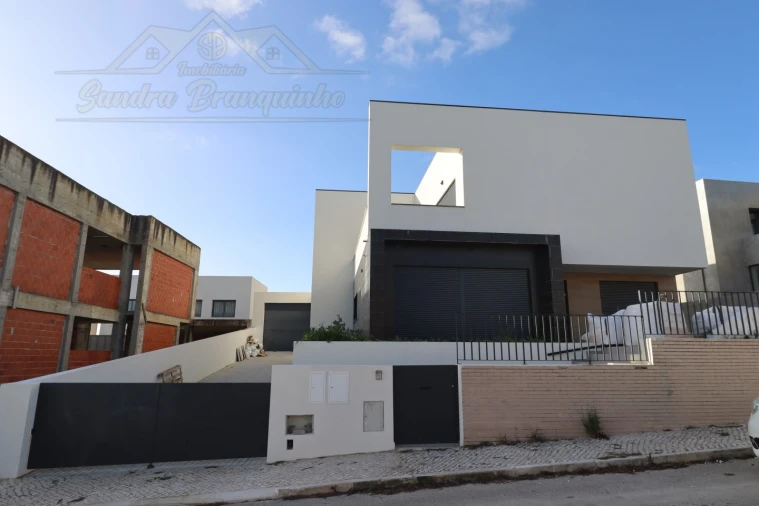 Moradia T5 para Venda em Ponte do Rol Foto 95