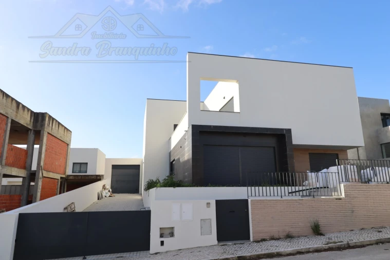 Moradia T5 para Venda em Ponte do Rol Foto 97