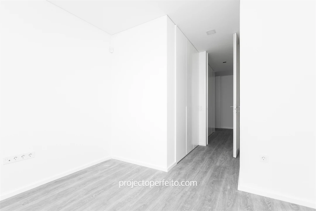 Moradia T4 para Venda em São Felix da Marinha Foto 15