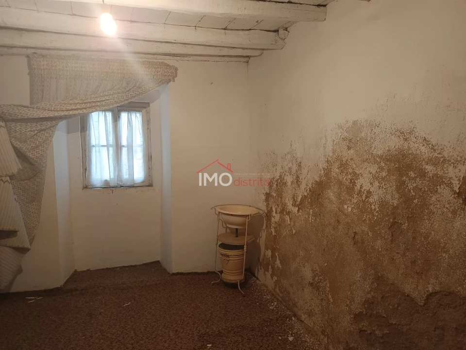 Moradia T5 para Venda em Santa Maria da Devesa Foto 4