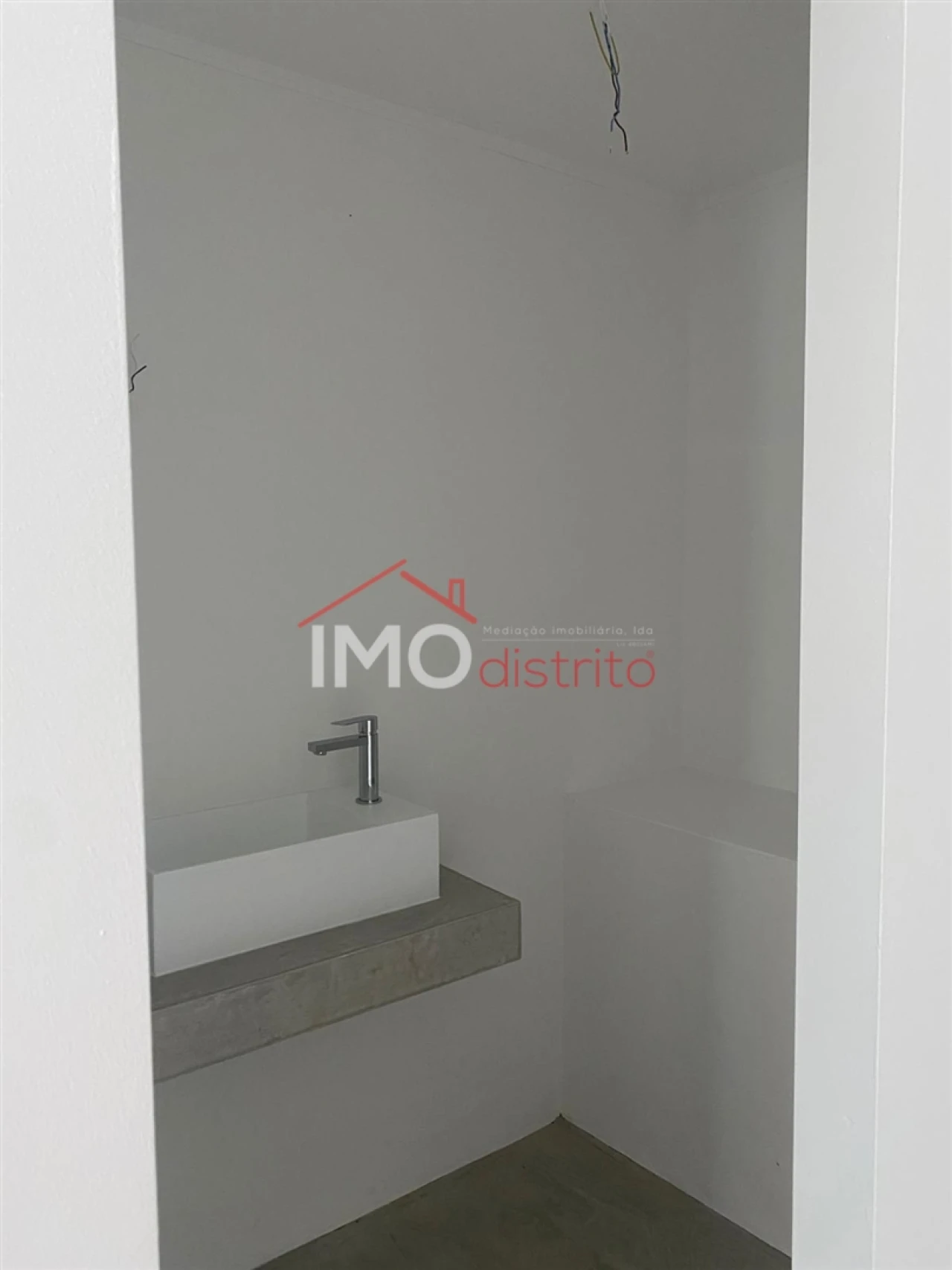 Moradia T1 para Venda em Santa Maria da Devesa Foto 8