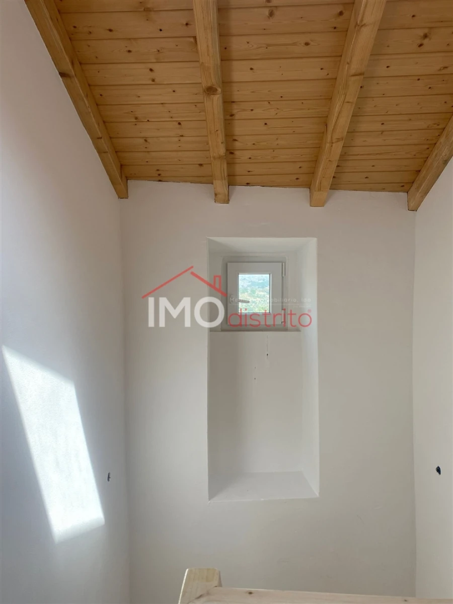 Moradia T1 para Venda em Santa Maria da Devesa Foto 19