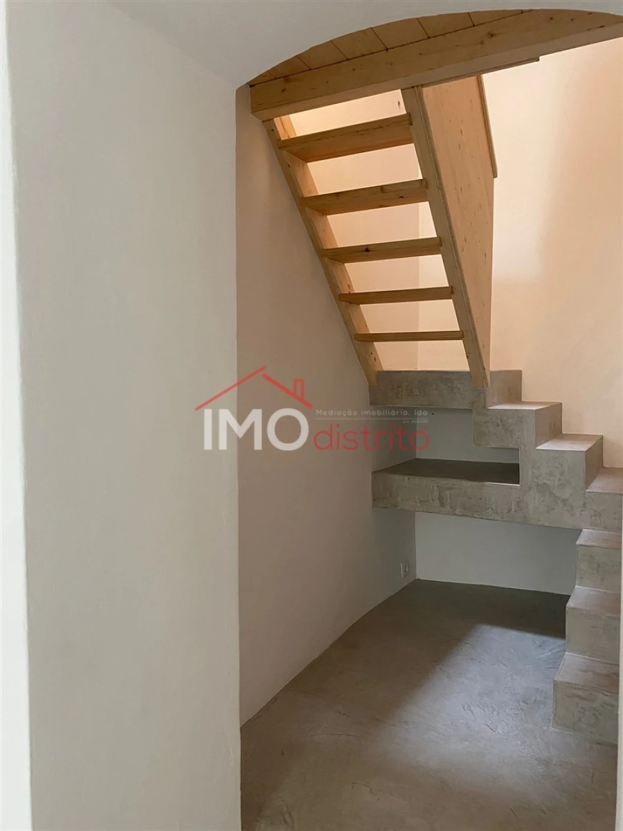 Moradia T1 para Venda em Santa Maria da Devesa Foto 11