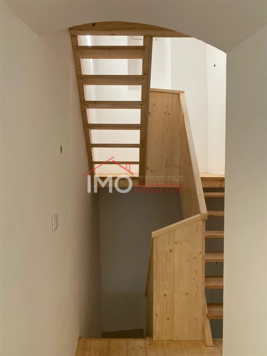 Moradia T1 para Venda em Santa Maria da Devesa Foto 17