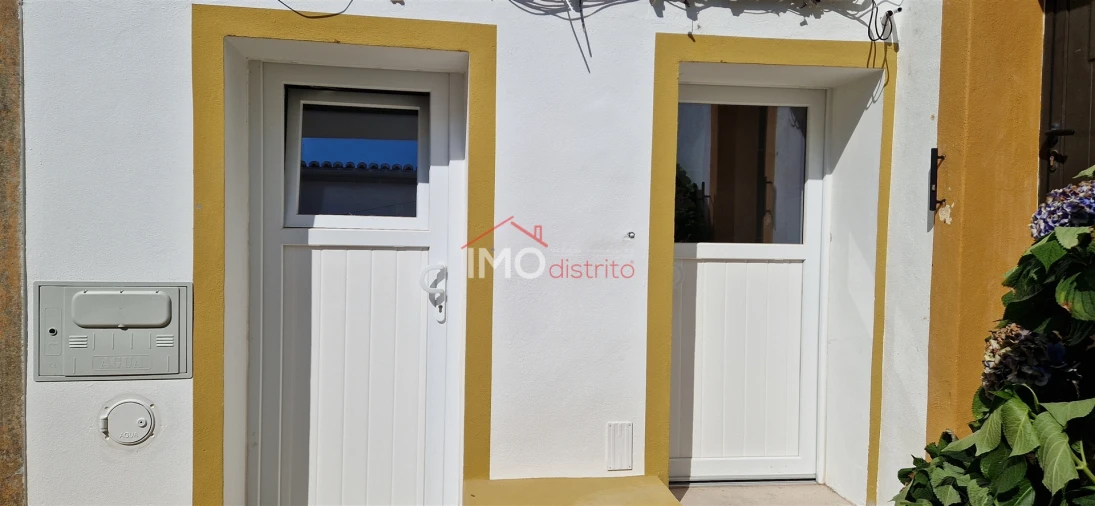 Moradia T1 para Venda em Santa Maria da Devesa Foto 3