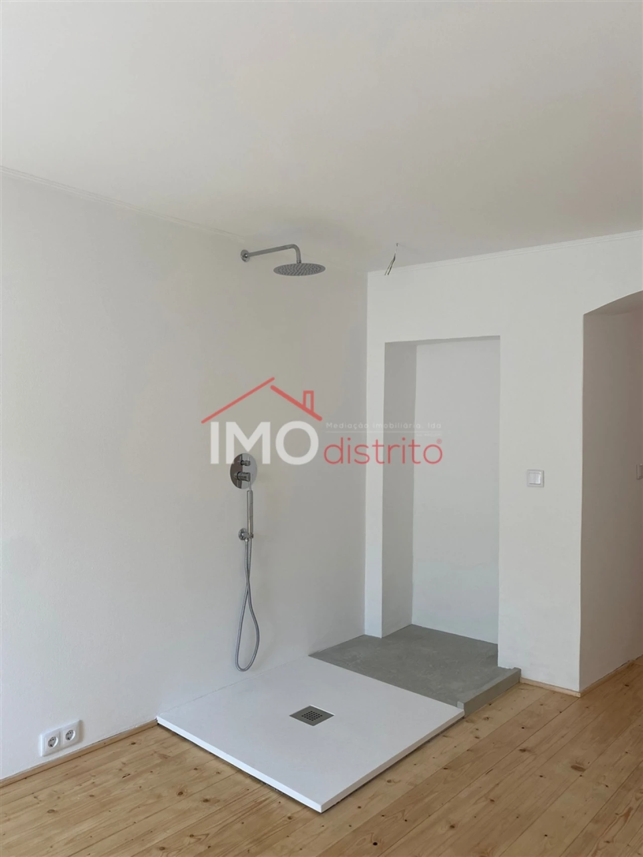 Moradia T1 para Venda em Santa Maria da Devesa Foto 15