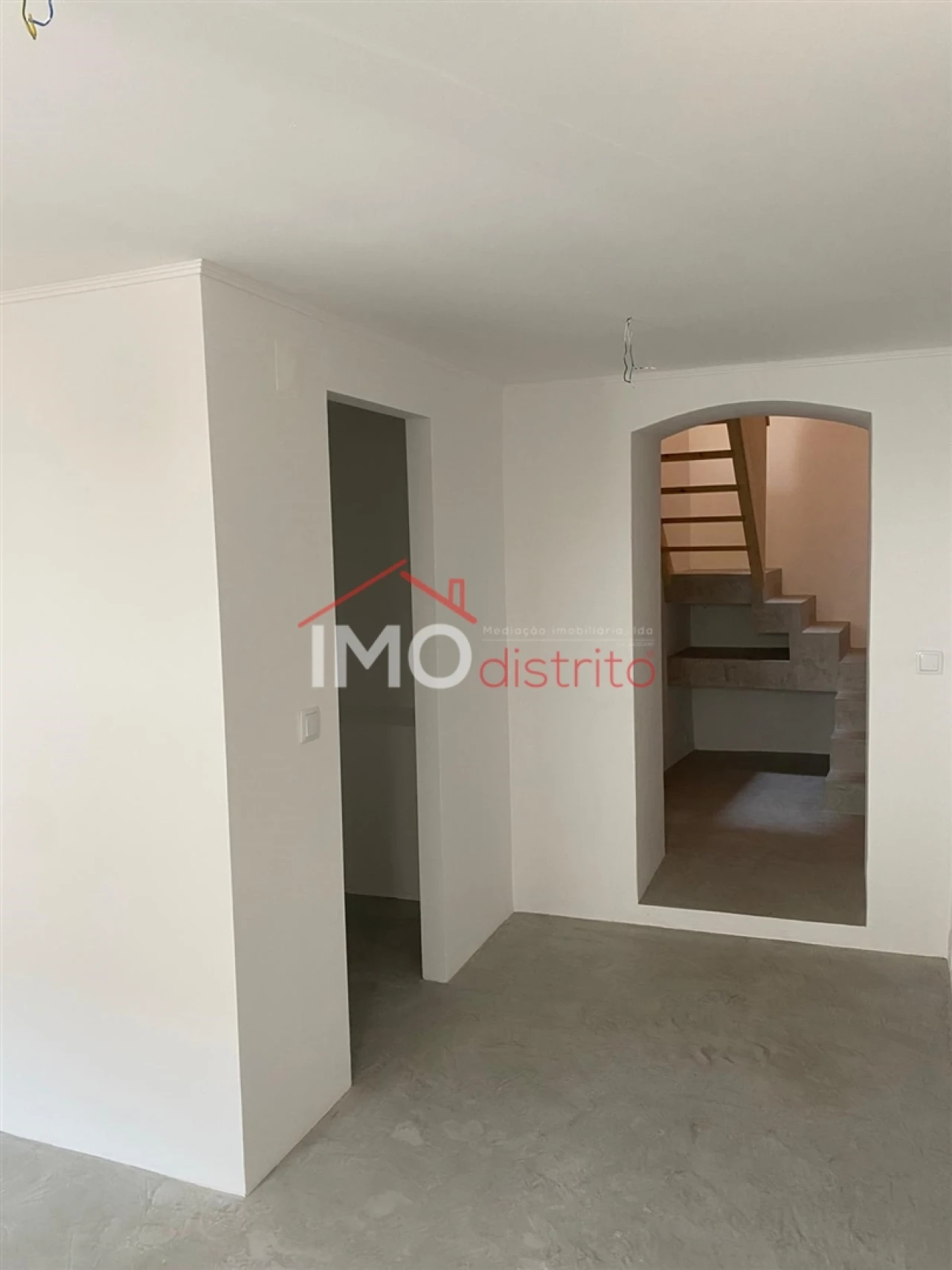 Moradia T1 para Venda em Santa Maria da Devesa Foto 6