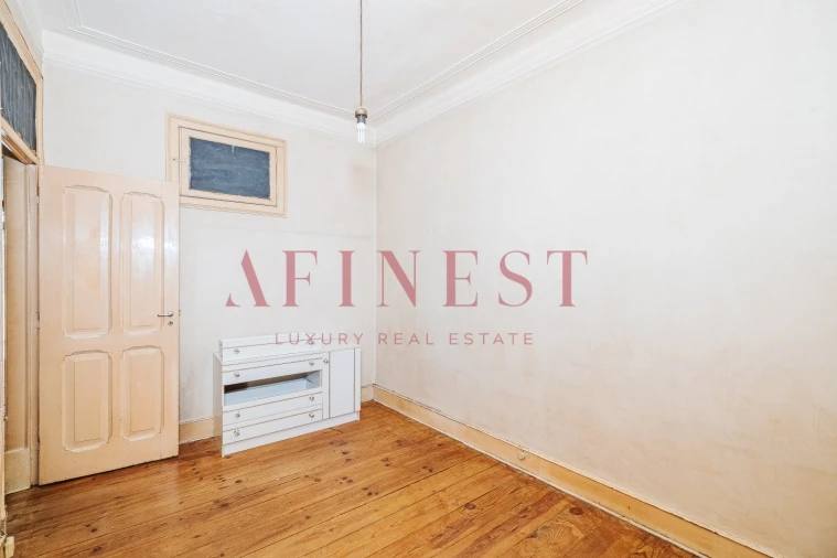 Apartamento T2 para Venda em Arroios Foto 9