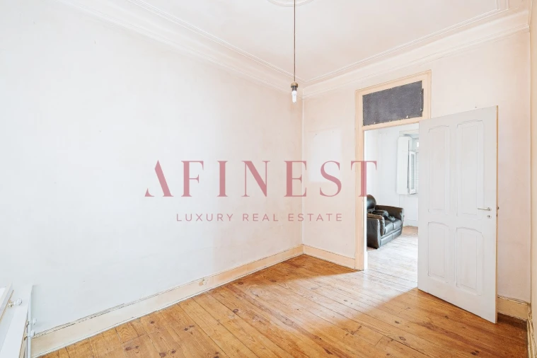 Apartamento T2 para Venda em Arroios Foto 11