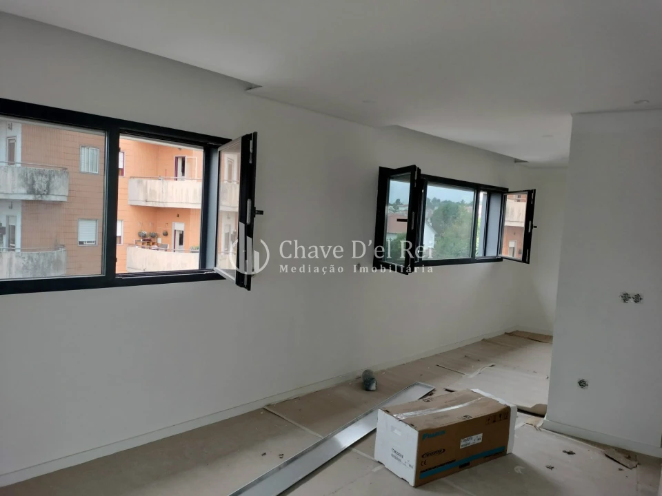 Apartamento T1 para Venda em Repeses e São Salvador Foto 5