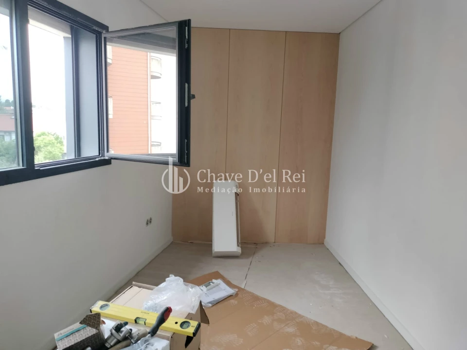 Apartamento T1 para Venda em Repeses e São Salvador Foto 3