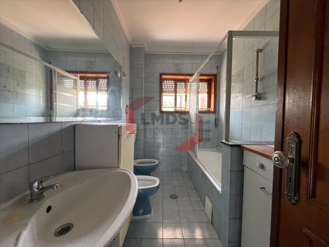 Apartamento T3 para Venda em Serzedo e Perosinho Foto 7