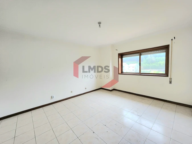 Apartamento T3 para Venda em Serzedo e Perosinho Foto 15