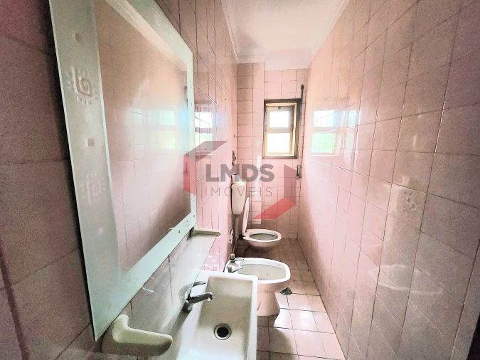 Apartamento T3 para Venda em Serzedo e Perosinho Foto 13