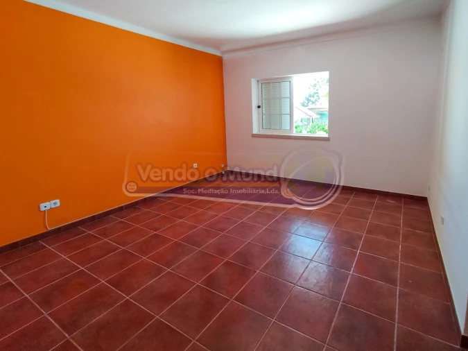 Moradia T4 para Venda em Barrosa Foto 7