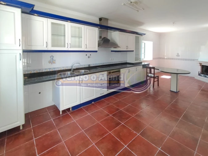 Moradia T4 para Venda em Barrosa Foto 3