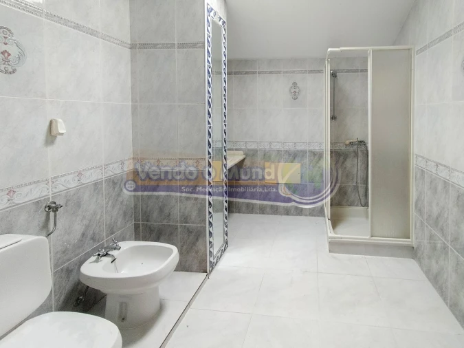 Moradia T4 para Venda em Barrosa Foto 14