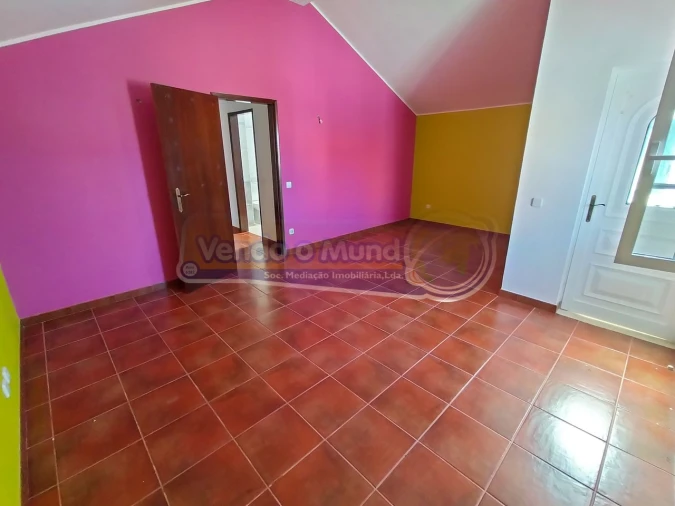 Moradia T4 para Venda em Barrosa Foto 9