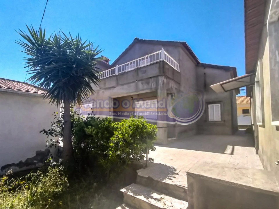 Moradia T4 para Venda em Barrosa Foto 1